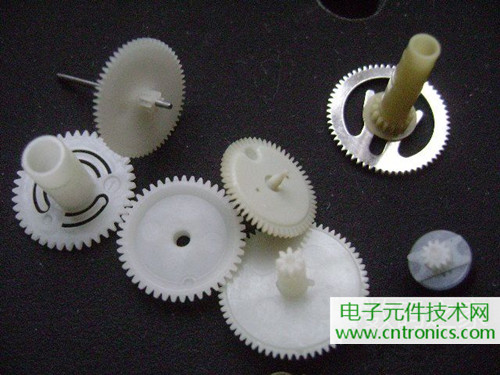 拆個老古董，日本精工石英電子掛鐘拆解
