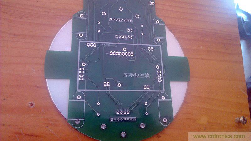 牛人力作！PCB版藍牙智能小車DIY