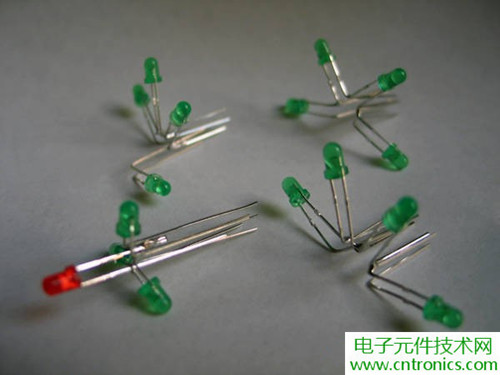 工科男的圣誕禮物:簡易LED圣誕樹DIY