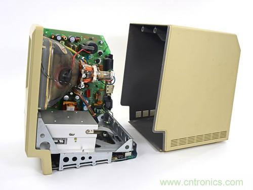 拆！古董級Macintosh 128K電腦