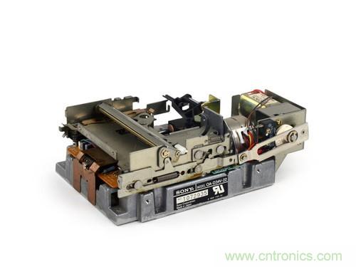 拆！古董級Macintosh 128K電腦