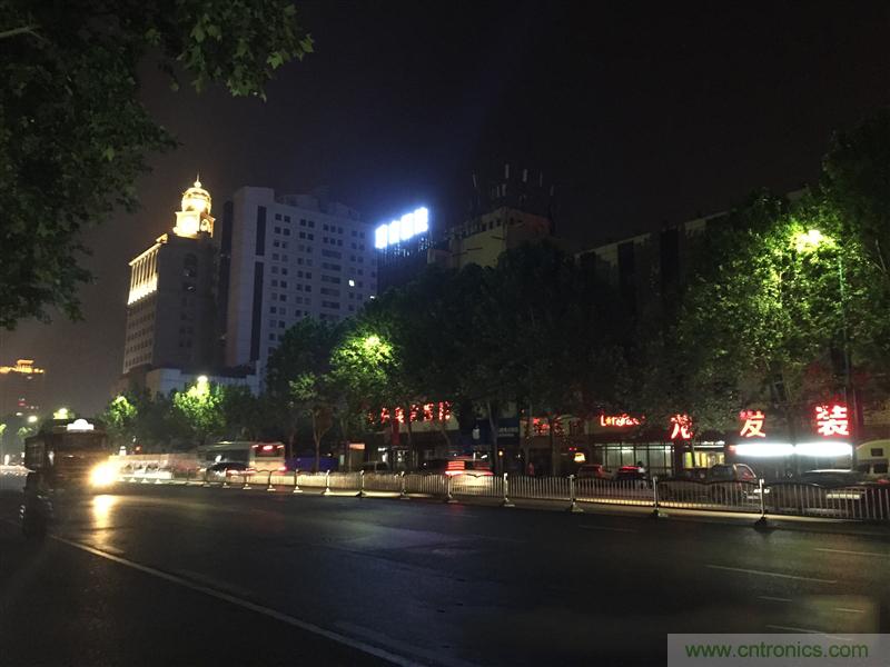 無邊框的 nubia Z9 ，一款既有驚喜，又有驚艷的智能手機(jī)