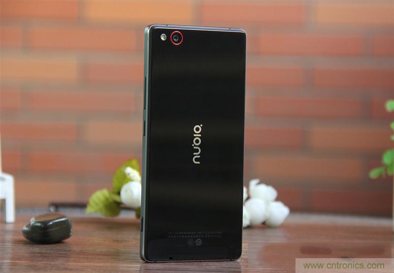 無邊框的 nubia Z9 ，一款既有驚喜，又有驚艷的智能手機(jī)