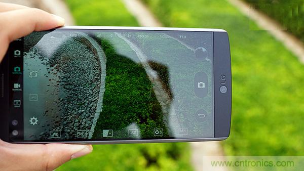 業界良心 LG V10 評測:剛毅、冷峻，不失人性化