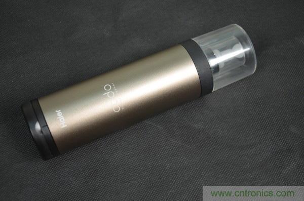 只有奶瓶大小的閃電去漬小神器 &mdash;&mdash;海爾咕咚手持式洗衣機