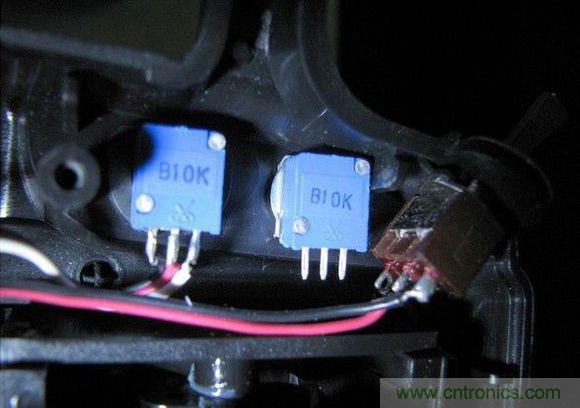 無人機 DIY 制作全過程，酷得不要不要的！