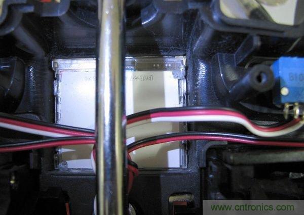 無人機 DIY 制作全過程，酷得不要不要的！