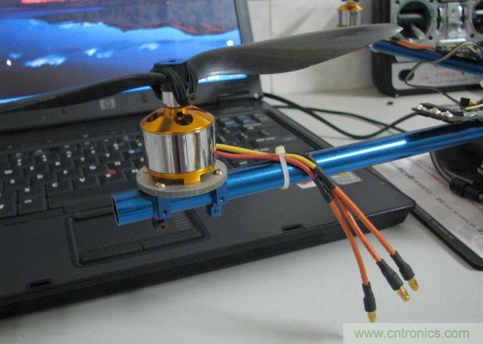 無人機 DIY 制作全過程，酷得不要不要的！