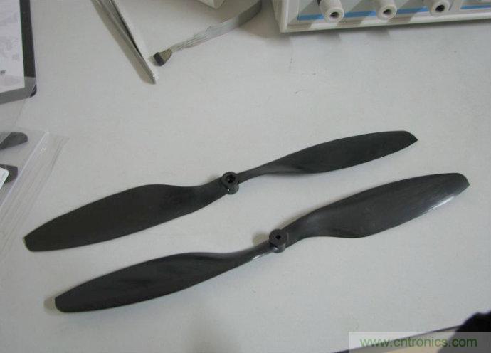 無人機 DIY 制作全過程，酷得不要不要的！