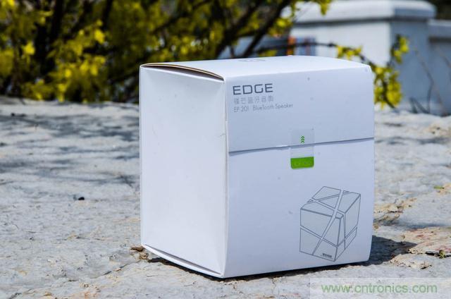 洛斐創意藍牙音箱，光與建筑點綴生活