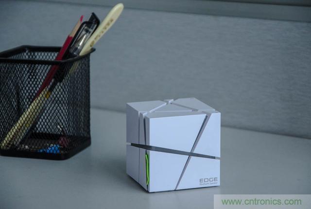洛斐創意藍牙音箱，光與建筑點綴生活