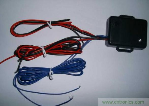 振動(dòng)傳感器的機(jī)電變換原理？主要的分類(lèi)有哪些？